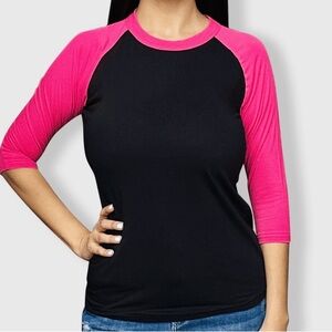 MEDIUM Black Bodied Raglan Sleeve Top